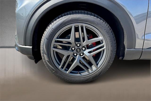 new 2025 Ford Explorer car, priced at $58,041