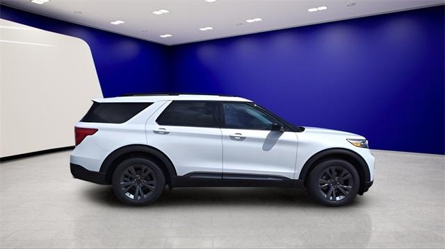 new 2024 Ford Explorer car, priced at $41,977