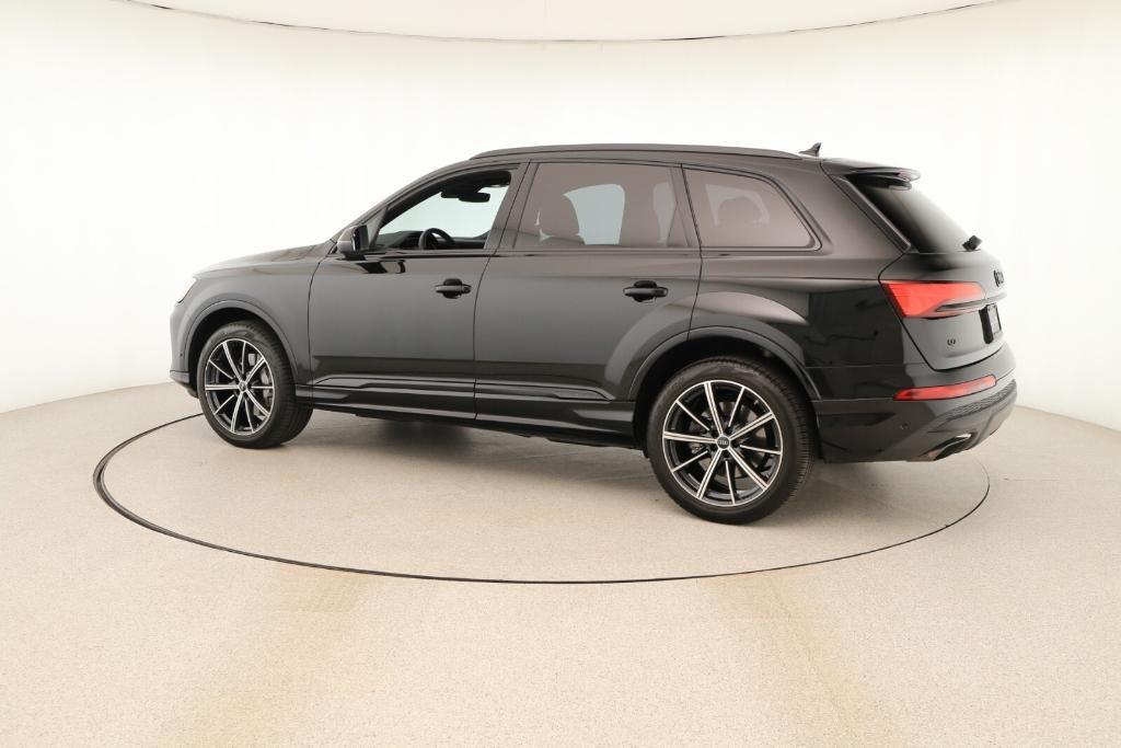 used 2025 Audi Q7 car, priced at $54,920