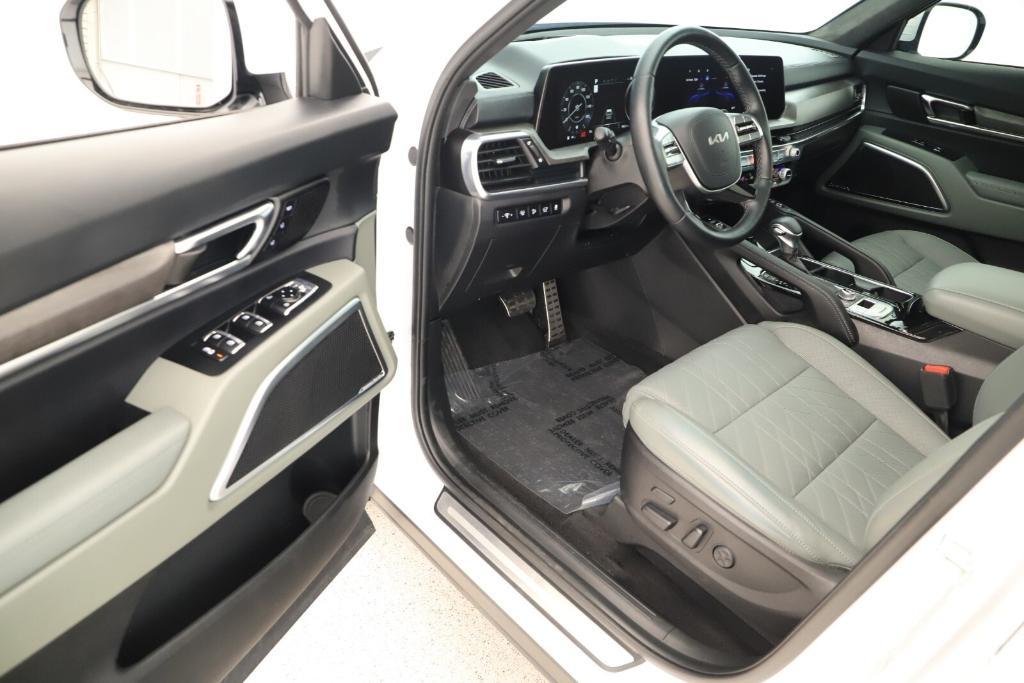 used 2024 Kia Telluride car, priced at $44,988