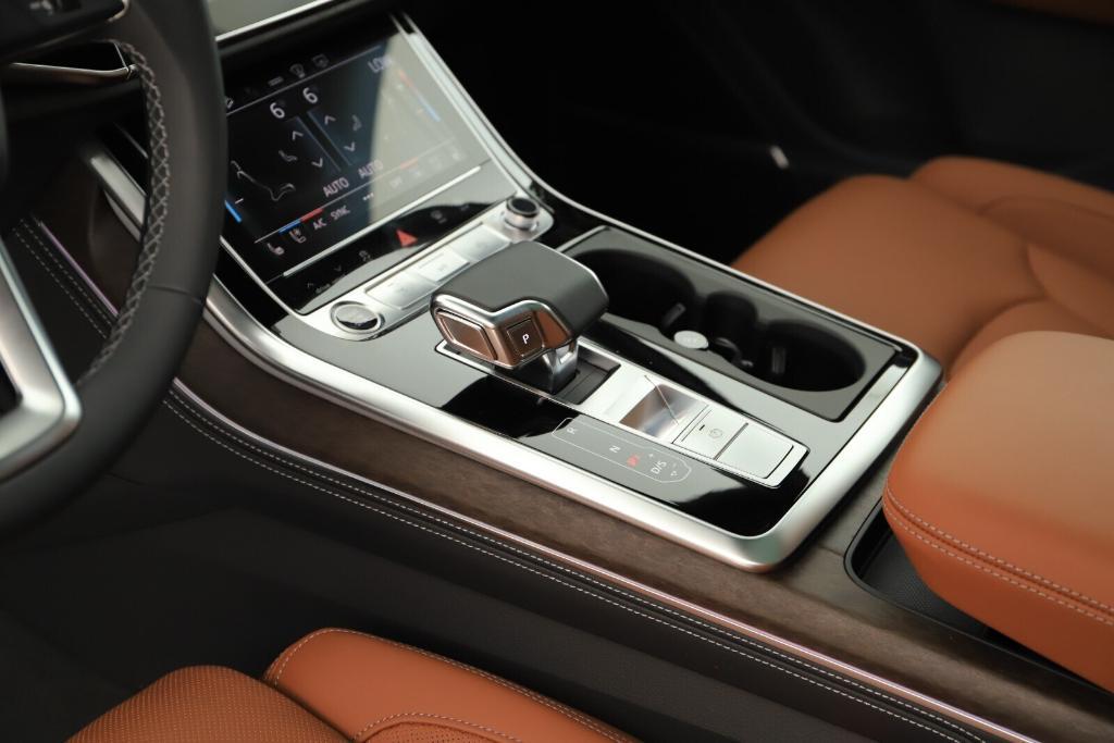 new 2025 Audi Q7 car, priced at $86,220