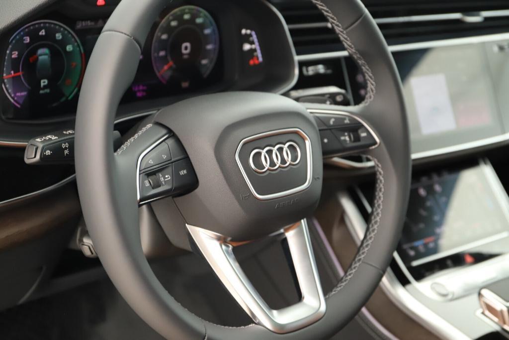 new 2025 Audi Q7 car, priced at $86,220