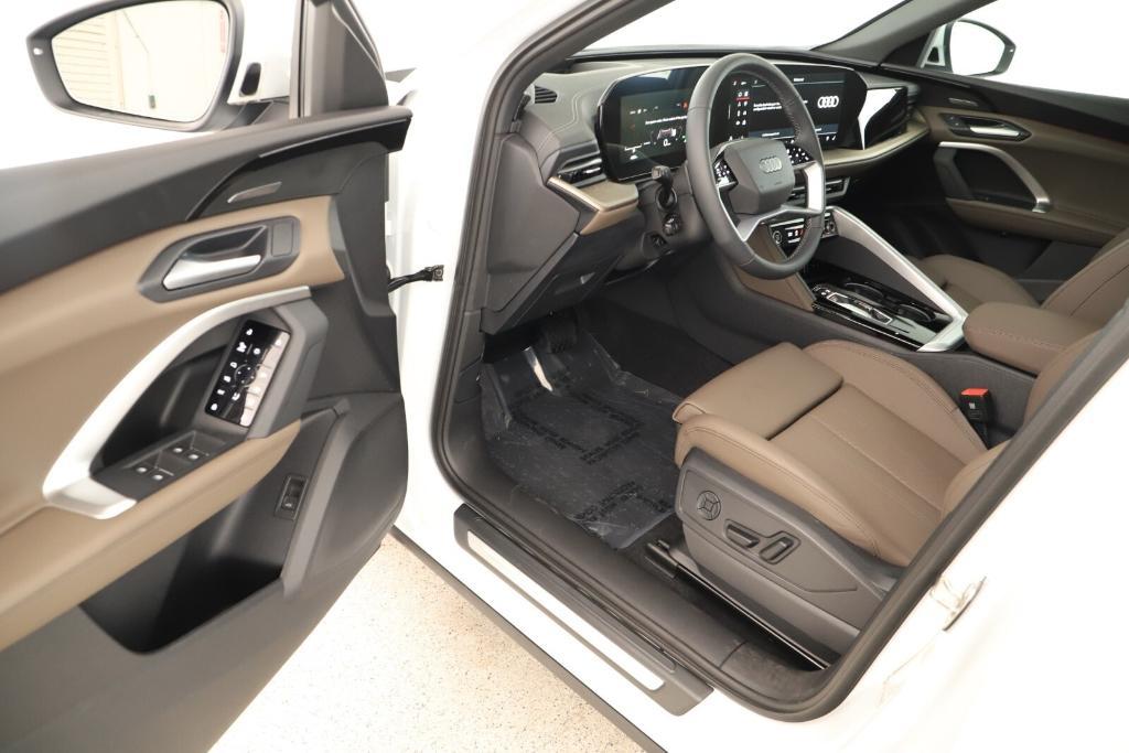 new 2025 Audi Q5 car, priced at $61,890