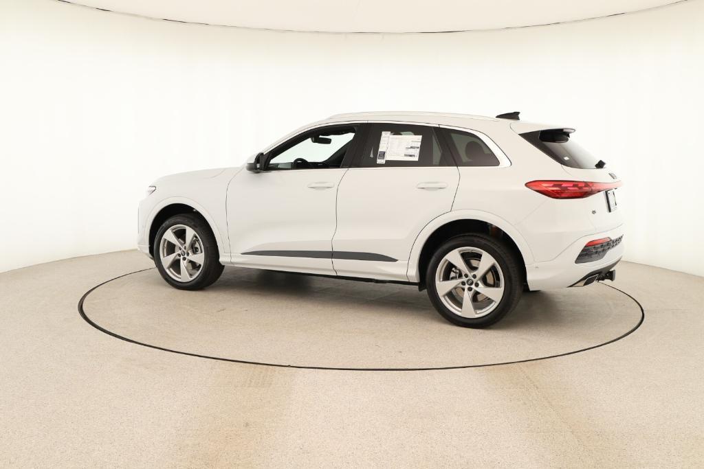 new 2025 Audi Q5 car, priced at $61,890