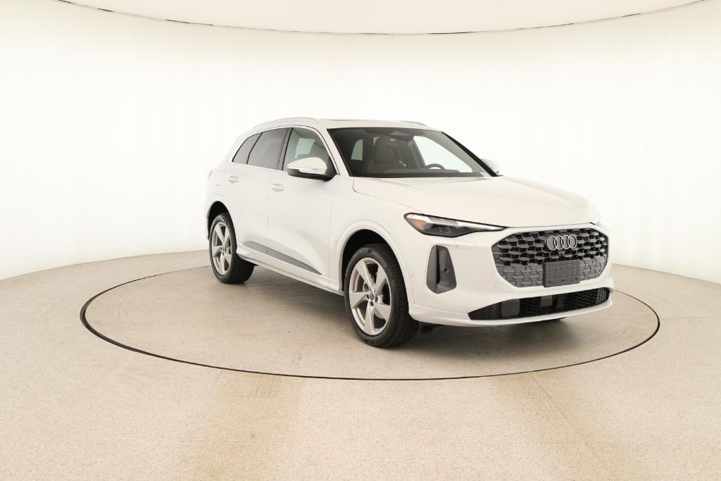 new 2025 Audi Q5 car, priced at $61,890