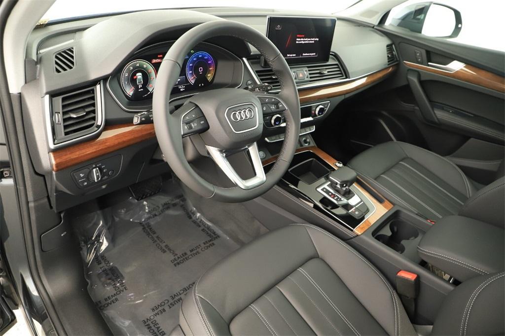 new 2025 Audi Q5 car, priced at $54,650