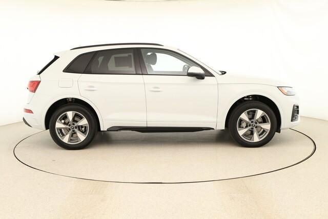 new 2025 Audi Q5 car, priced at $54,650