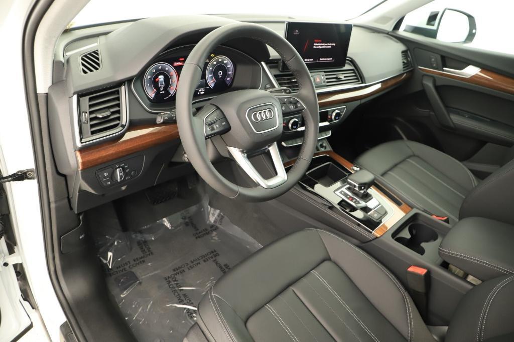 new 2025 Audi Q5 car, priced at $54,650