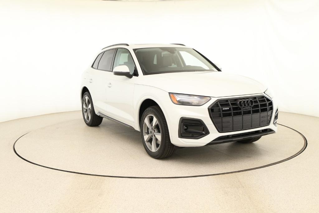 new 2025 Audi Q5 car, priced at $54,650