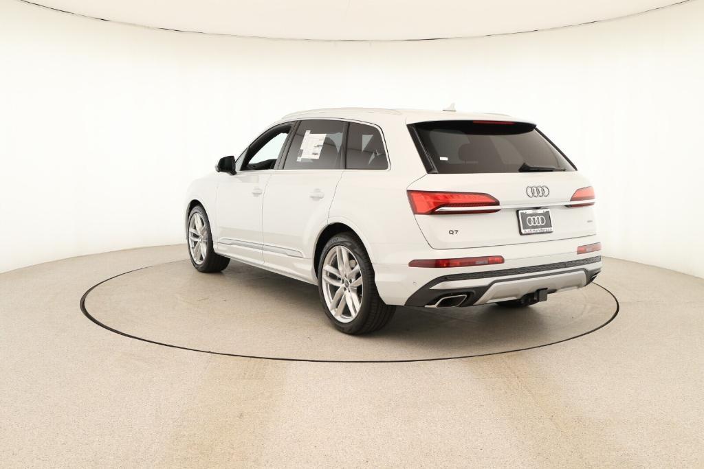 new 2025 Audi Q7 car, priced at $76,900