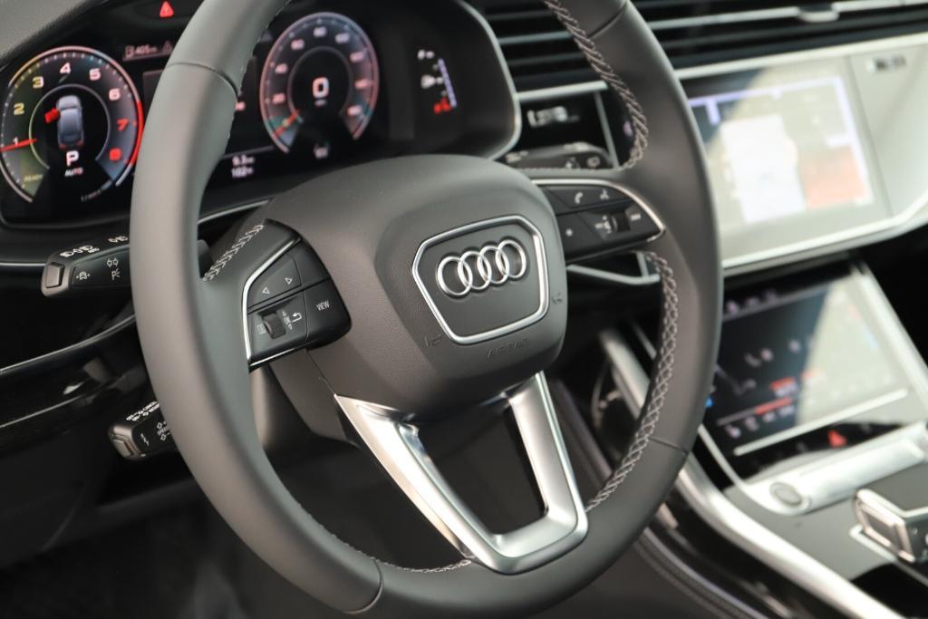 new 2025 Audi Q7 car, priced at $76,900