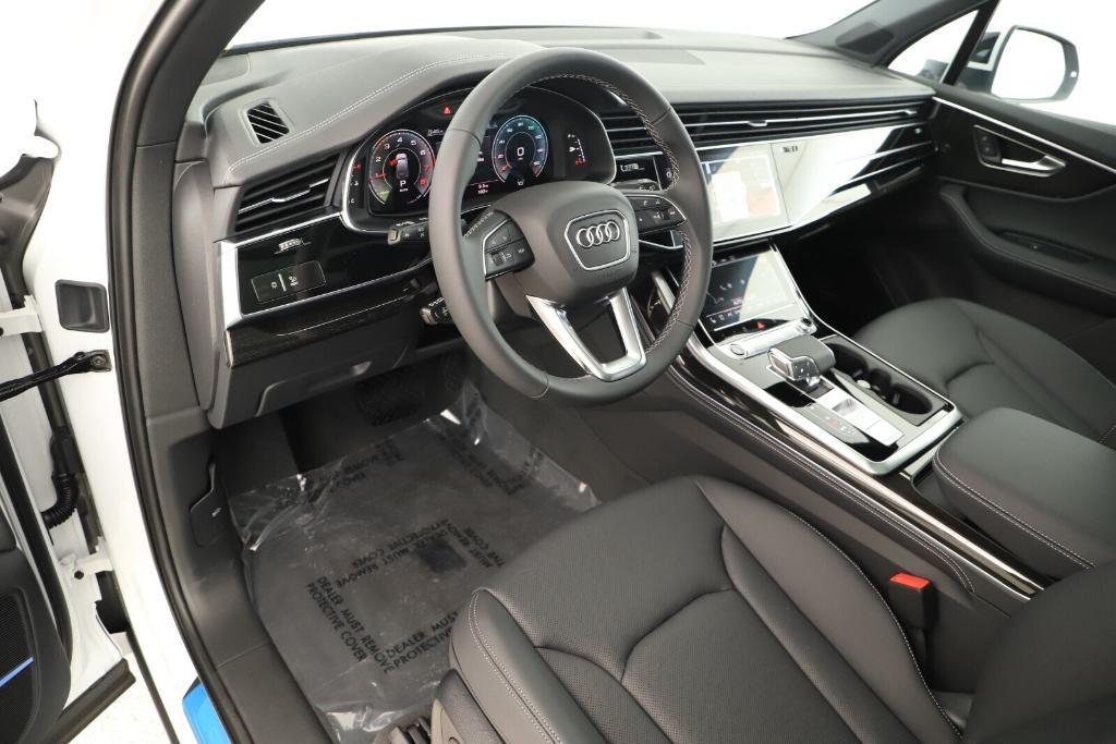 new 2025 Audi Q7 car, priced at $76,900