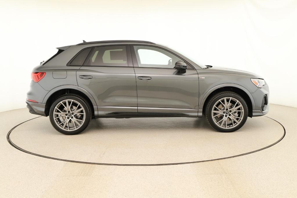 new 2025 Audi Q3 car, priced at $47,675