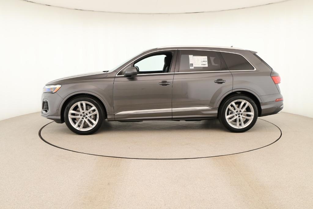 new 2025 Audi Q7 car, priced at $76,300