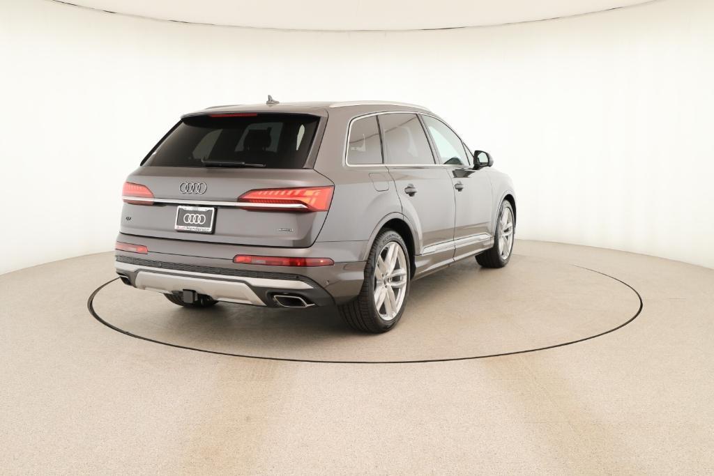 new 2025 Audi Q7 car, priced at $76,300