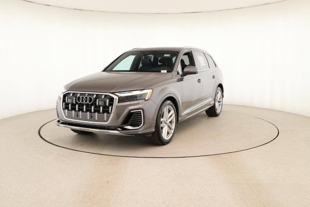 new 2025 Audi Q7 car, priced at $76,300