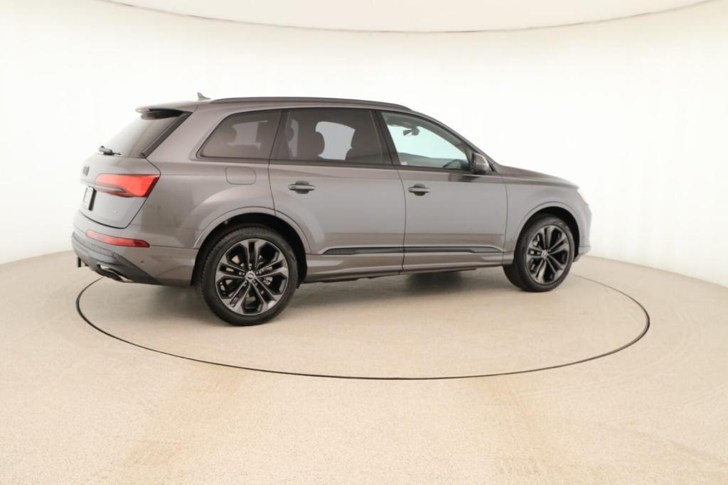 new 2025 Audi Q7 car, priced at $77,460