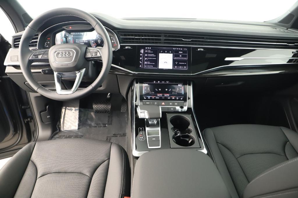 new 2025 Audi Q7 car, priced at $77,460
