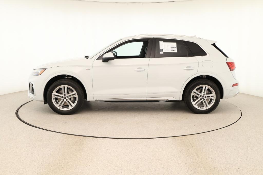 new 2025 Audi Q5 car, priced at $67,935