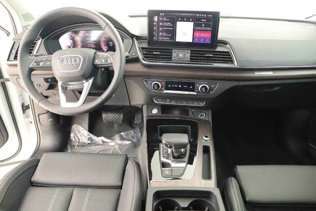 new 2025 Audi Q5 car, priced at $67,935