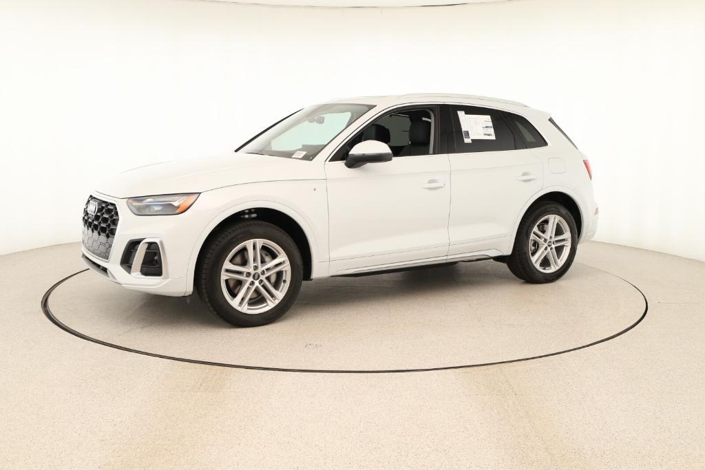 new 2025 Audi Q5 car, priced at $67,935