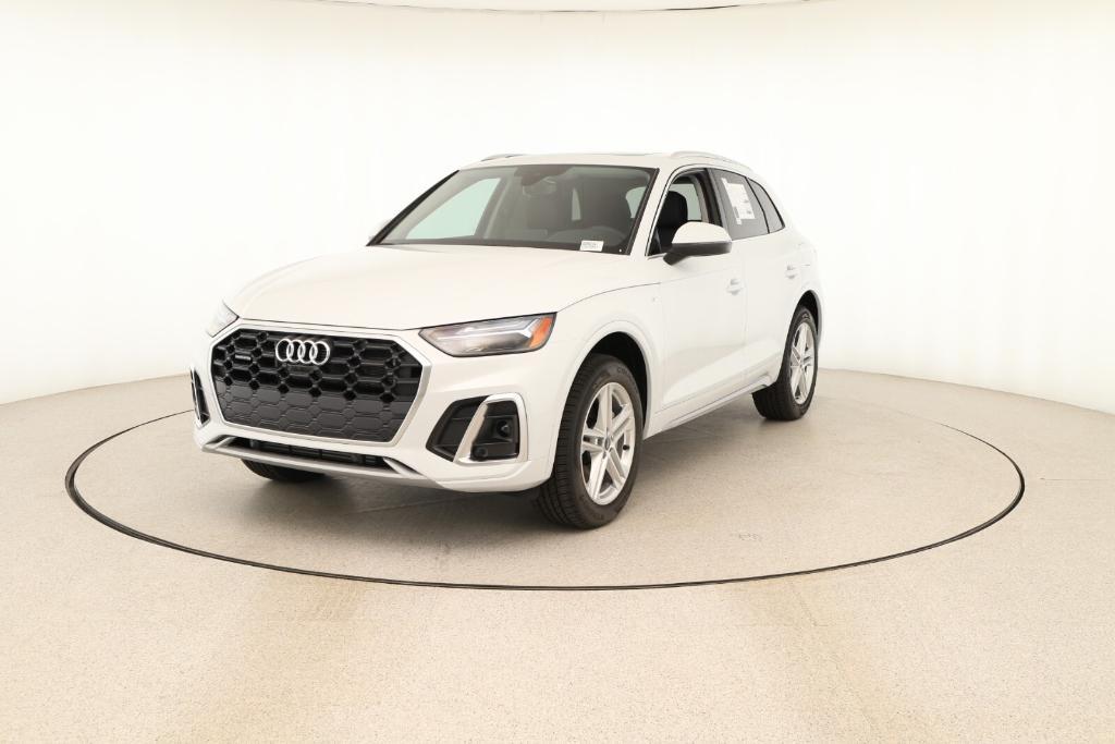new 2025 Audi Q5 car, priced at $67,935