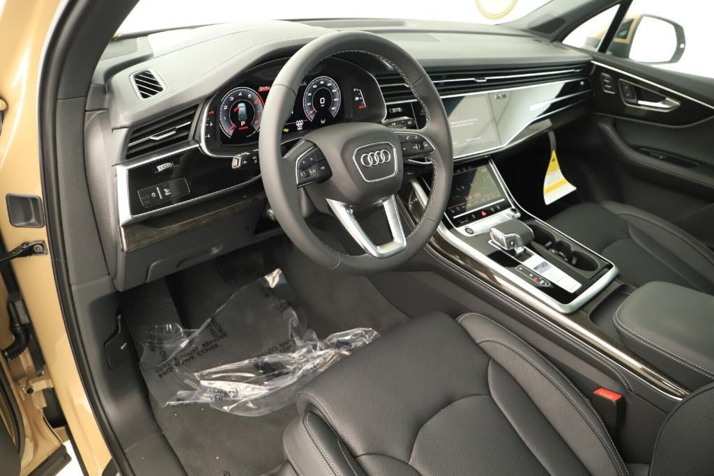 new 2025 Audi Q7 car, priced at $82,910