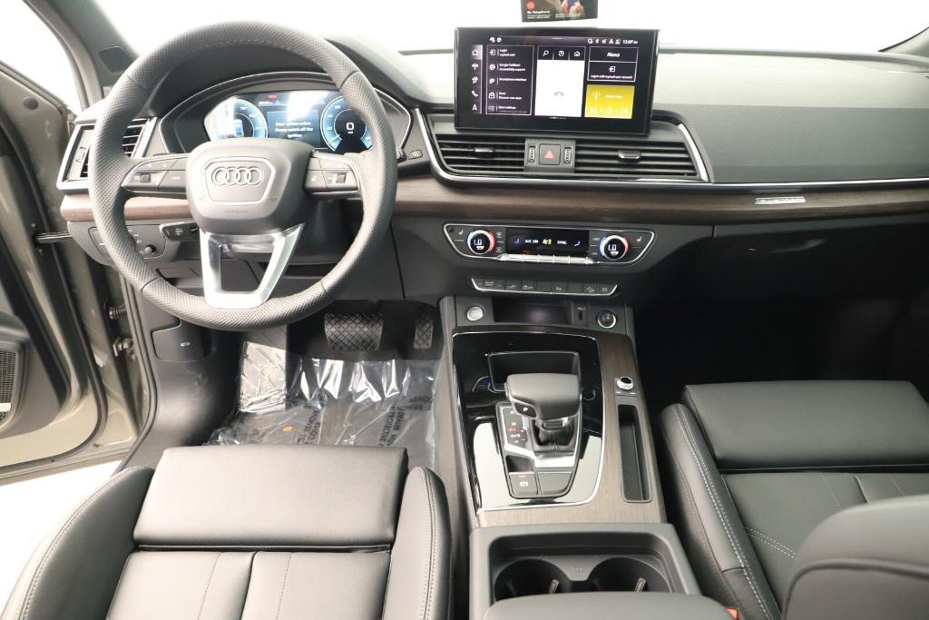new 2025 Audi Q5 car, priced at $69,385
