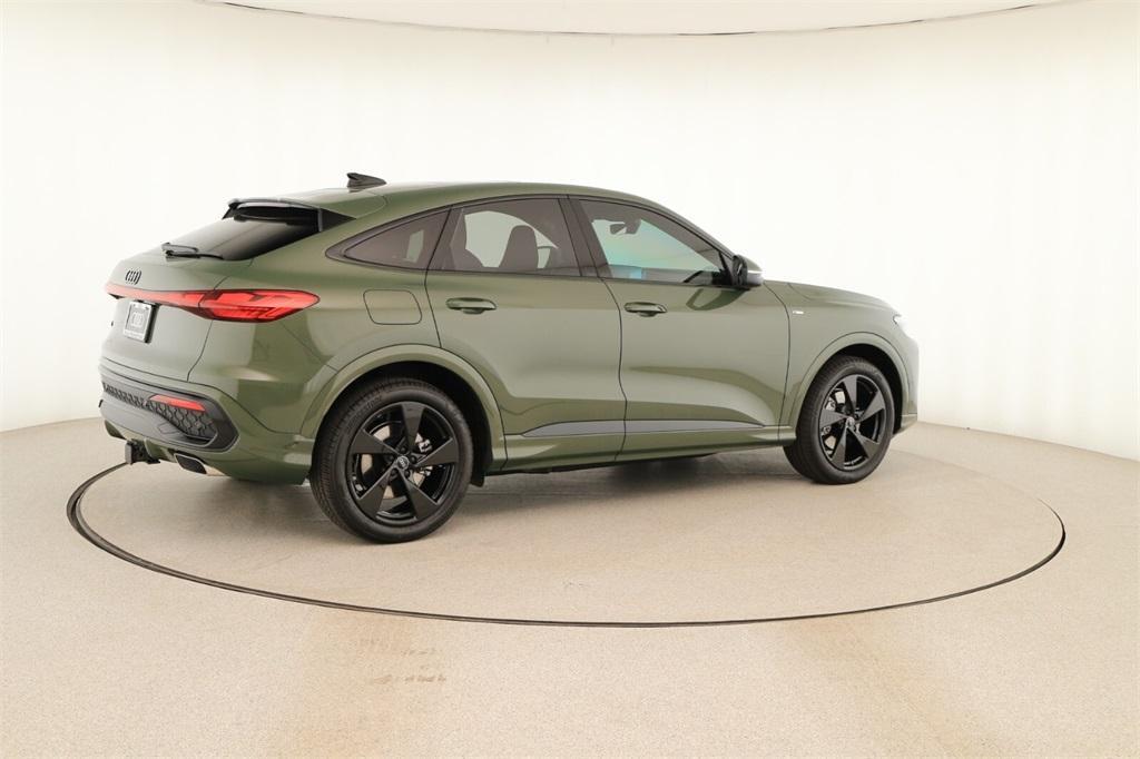 new 2025 Audi Q5 car, priced at $66,615