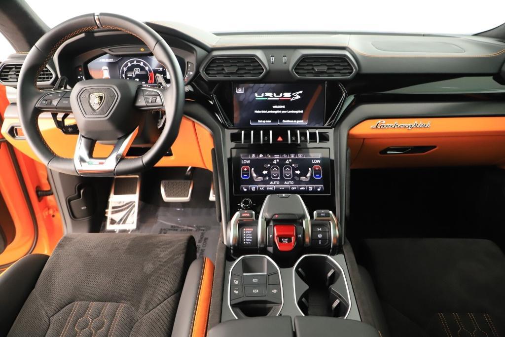 used 2023 Lamborghini Urus car, priced at $272,988