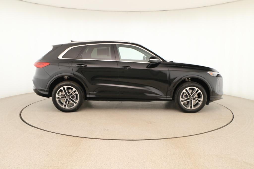 new 2025 Audi Q5 car, priced at $57,950