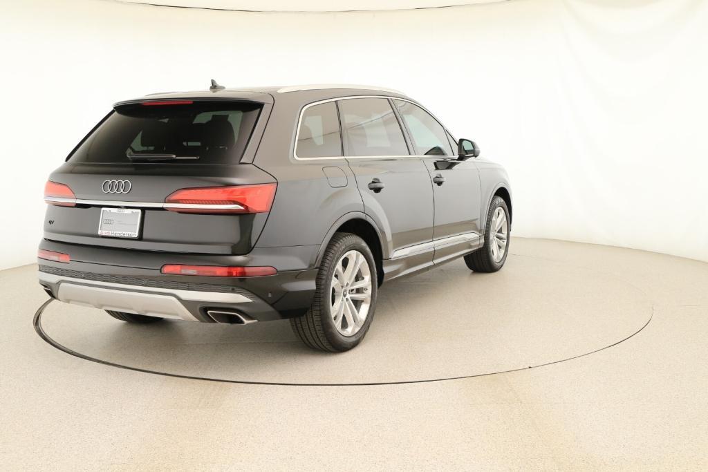 used 2025 Audi Q7 car, priced at $50,988