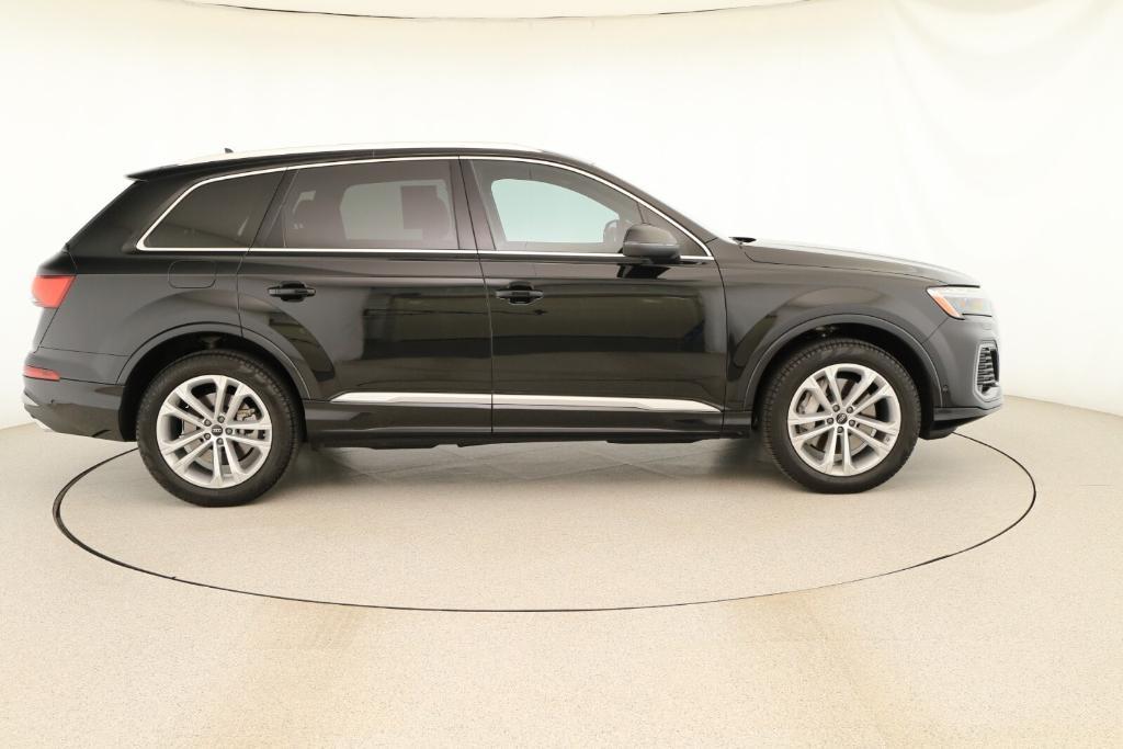 used 2025 Audi Q7 car, priced at $50,988