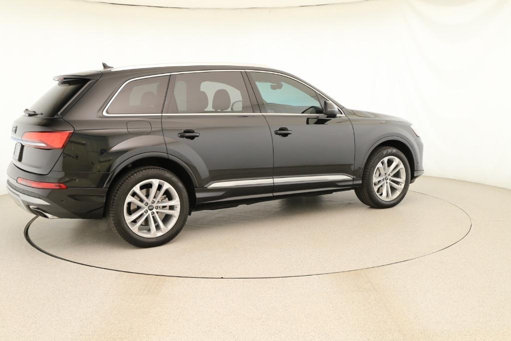 used 2025 Audi Q7 car, priced at $50,988