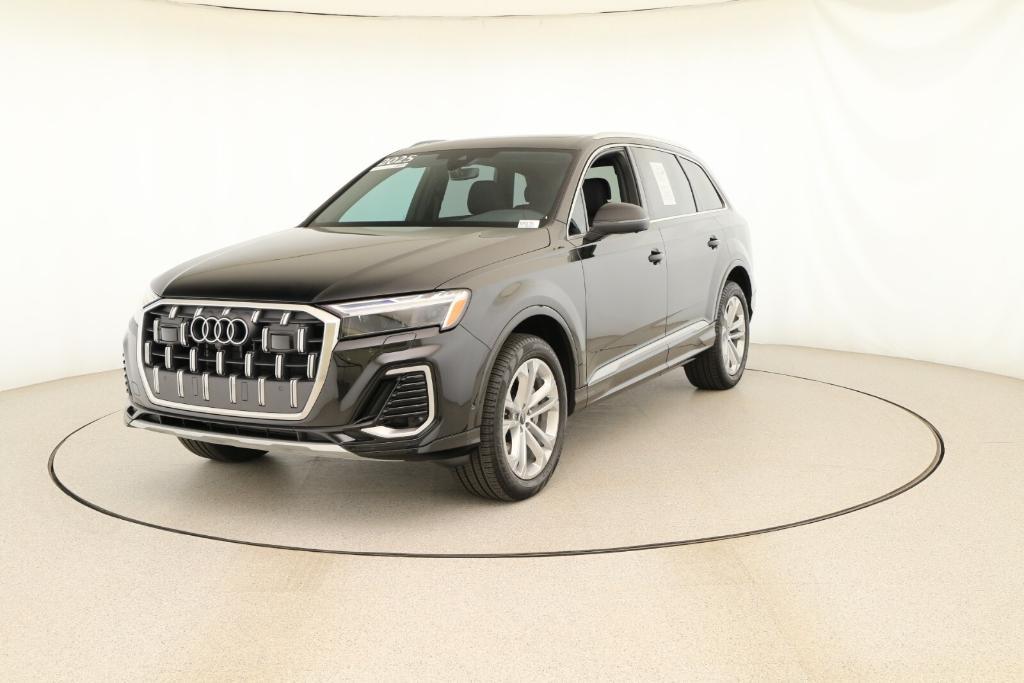 used 2025 Audi Q7 car, priced at $50,988