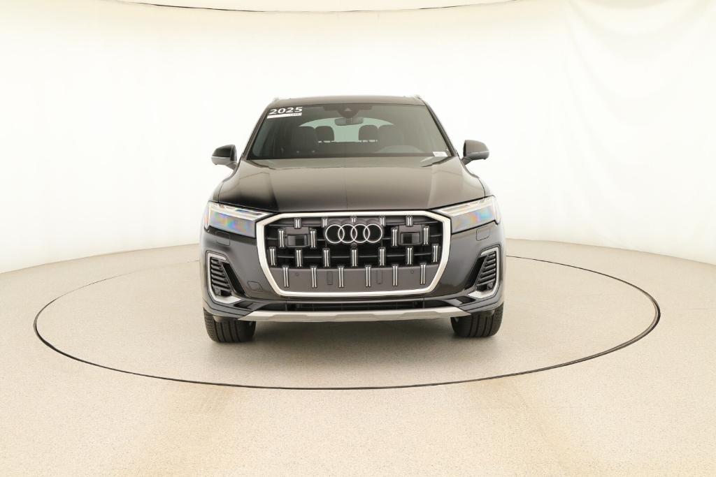 used 2025 Audi Q7 car, priced at $50,988