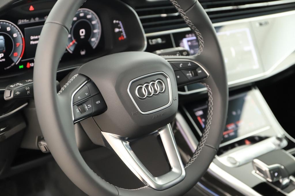 new 2025 Audi Q7 car, priced at $76,900