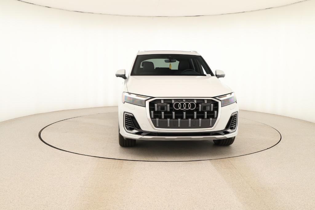 new 2025 Audi Q7 car, priced at $76,900
