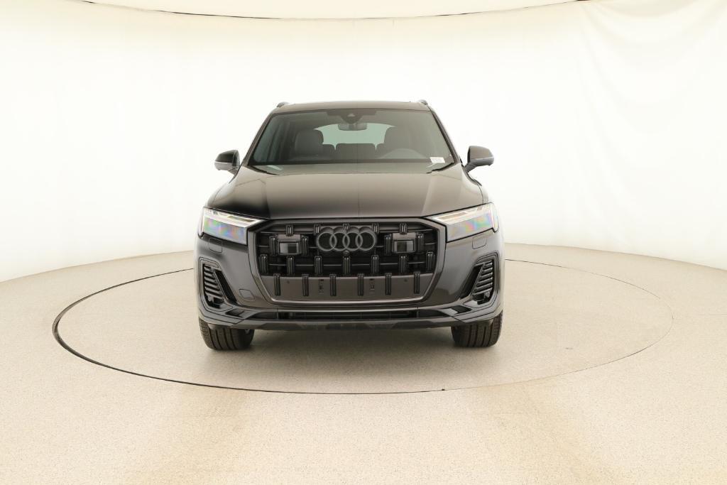 new 2025 Audi Q7 car, priced at $68,370