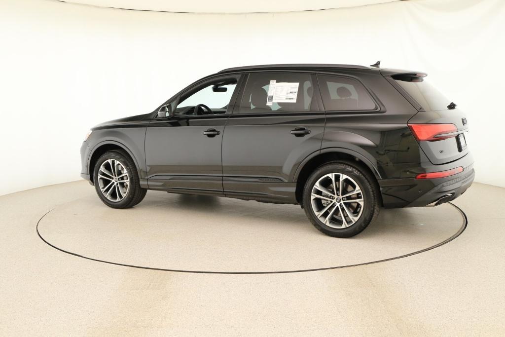 new 2025 Audi Q7 car, priced at $68,370