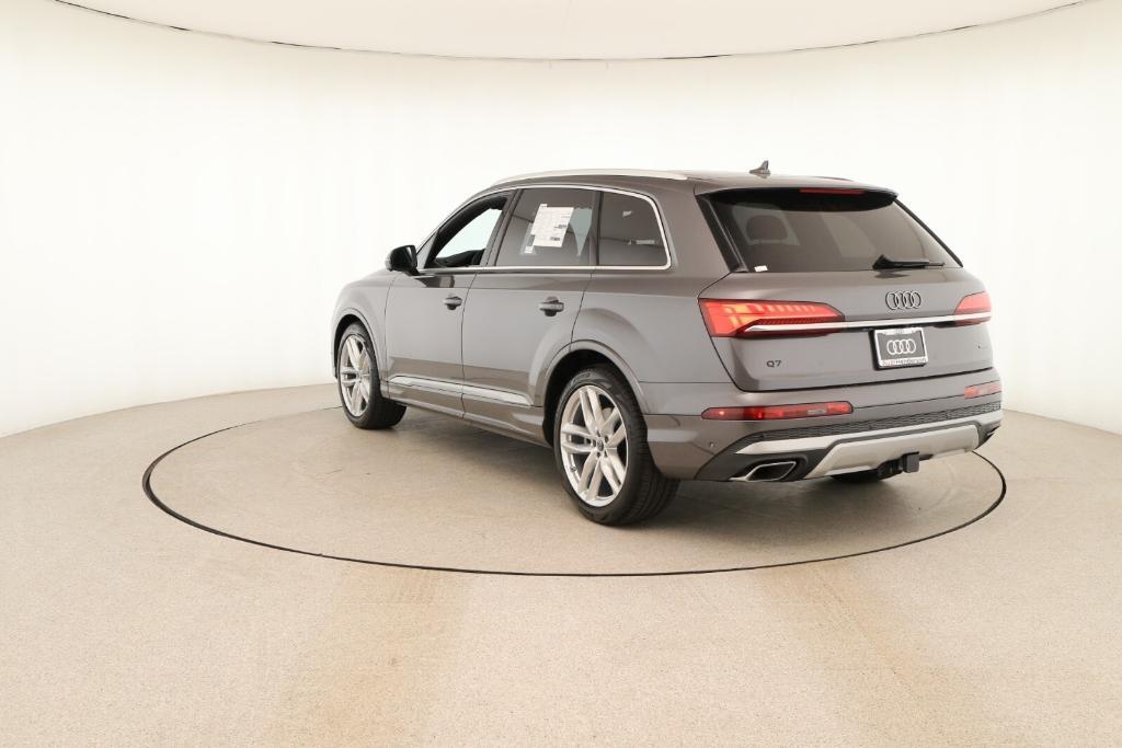 new 2025 Audi Q7 car, priced at $76,300