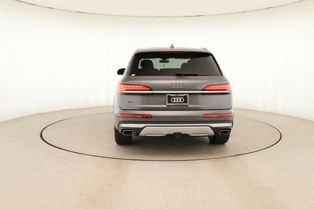 new 2025 Audi Q7 car, priced at $76,300