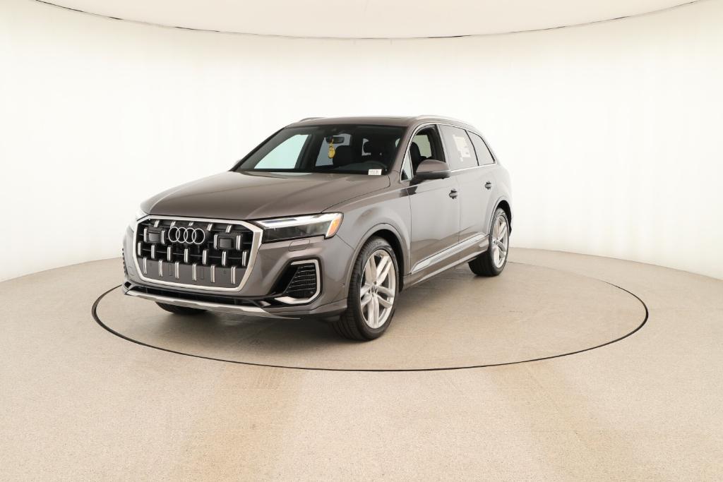new 2025 Audi Q7 car, priced at $76,300