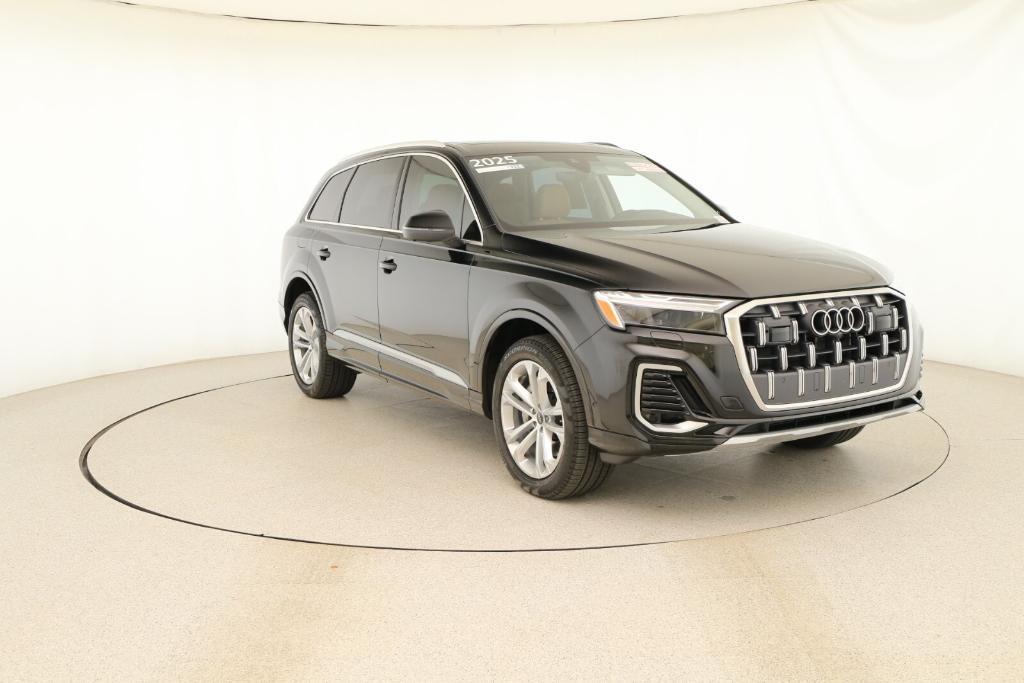 used 2025 Audi Q7 car, priced at $59,788