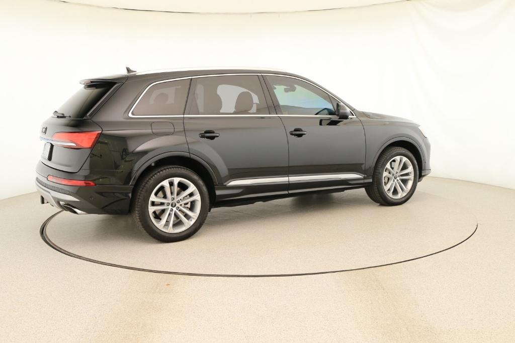 used 2025 Audi Q7 car, priced at $59,788