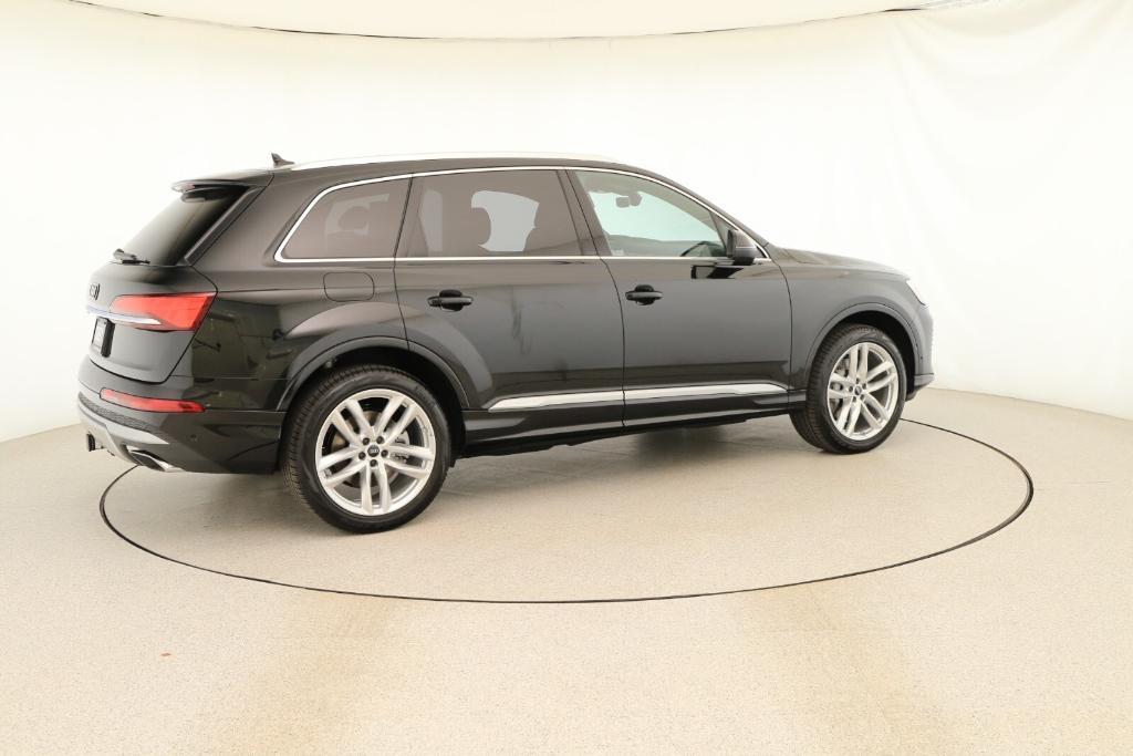 new 2025 Audi Q7 car, priced at $76,360