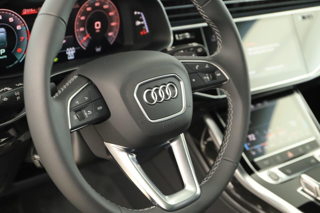 new 2025 Audi Q7 car, priced at $76,360