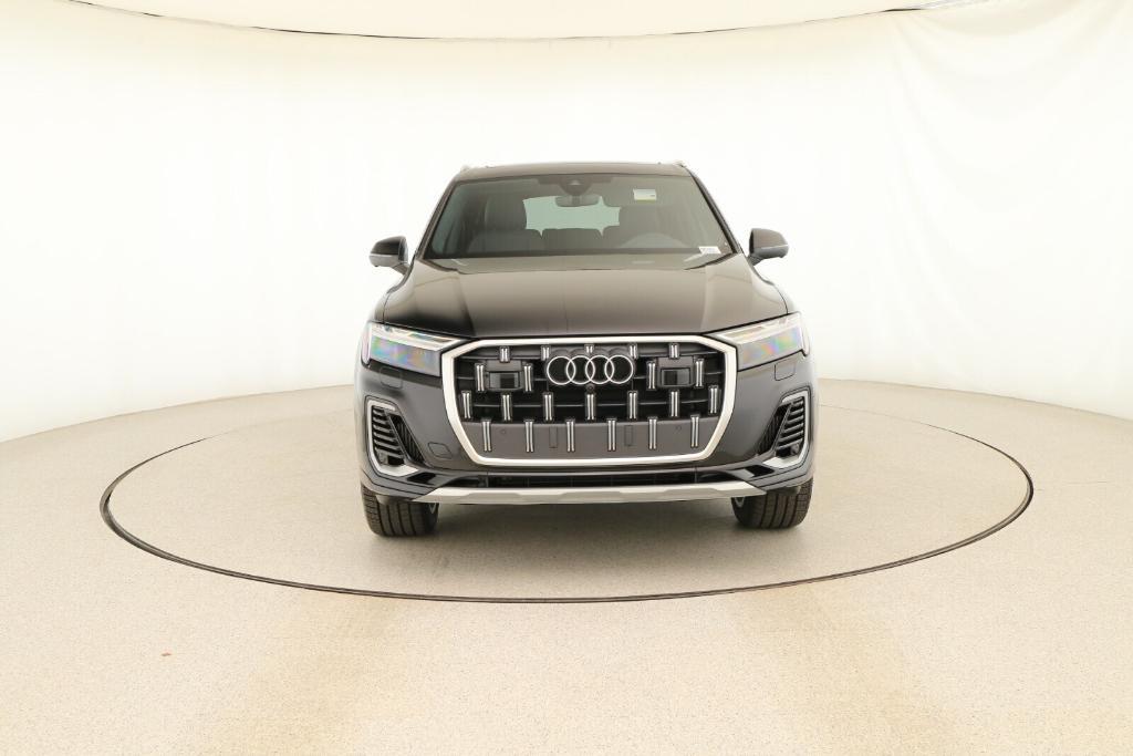 new 2025 Audi Q7 car, priced at $76,360