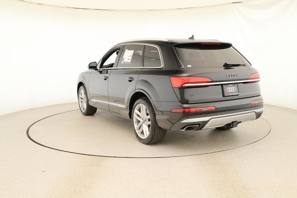 new 2025 Audi Q7 car, priced at $76,360