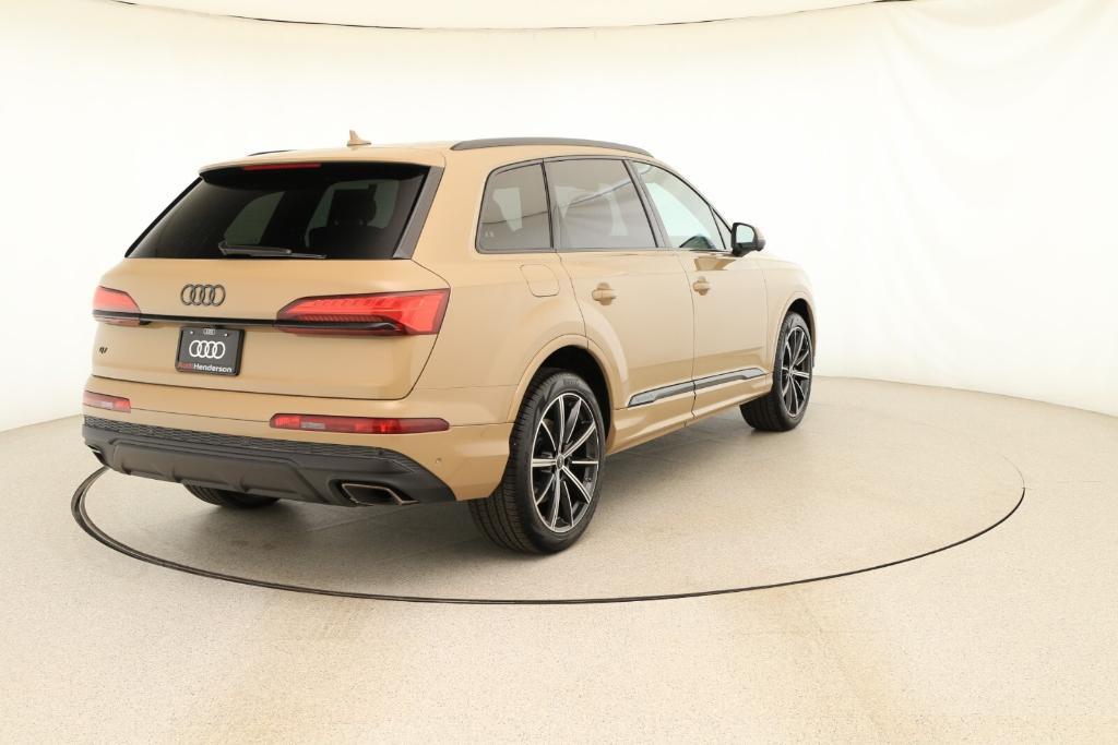 new 2025 Audi Q7 car, priced at $69,370